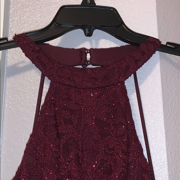 Formal dress - Picture 5 of 8